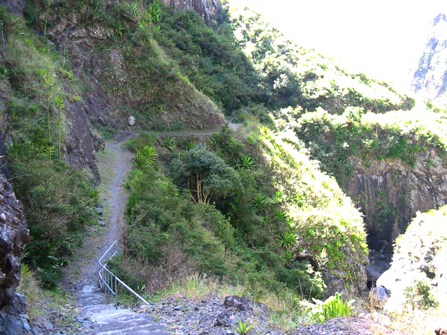 Fermeture du sentier de la Canalisation des Orangers - Le Quotidien de la  Réunion